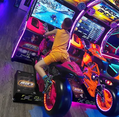 RFID wristbands for family entertainment centers at the arcade